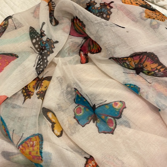 SPUN SCARVES by Subtoe Luxury Butterfly Flight Scarf - Picture 7 of 9